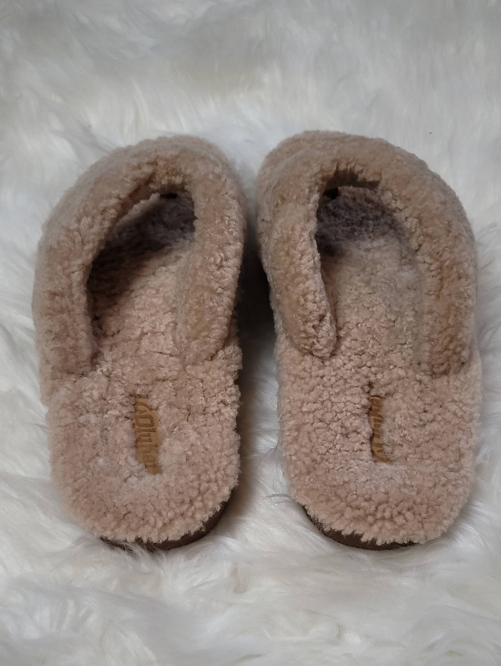 Olukai Womens Kīpe'a Heu Fuzzy Slipper Sandals Tan - Picture 6 of 8